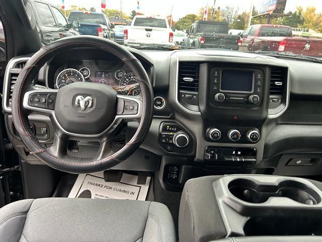 2022 Ram 1500 Big Horn Crew Cab 4x4 5'7" Box