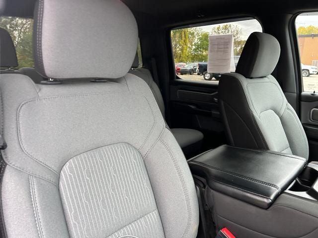 2022 Ram 1500 Big Horn Crew Cab 4x4 5'7" Box