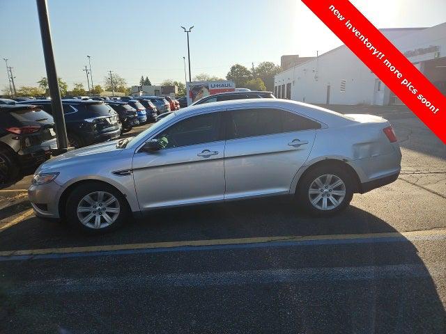 2011 Ford Taurus SE