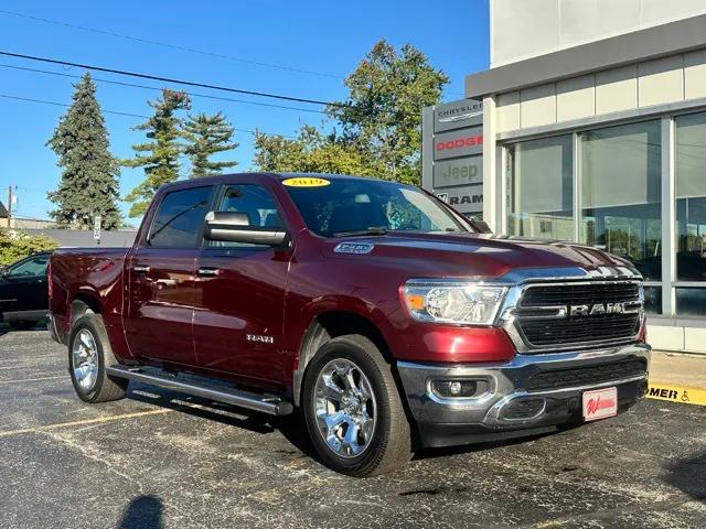 2019 RAM 1500 Big Horn/Lone Star Crew Cab 4x4 57 Box