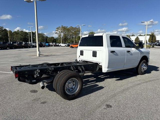 2026 RAM Ram 3500 Chassis Cab RAM 3500 TRADESMAN CREW CAB CHASSIS 4X4 60 CA 2026 RAM Ram 3500 Chassis Cab RAM 3500 TRADESMAN CREW CAB CHASSIS 4X4 60 CA