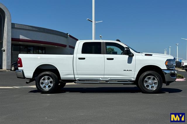 2024 RAM 2500 Big Horn Crew Cab 4x4 64 Box 2024 RAM 2500 Big Horn Crew Cab 4x4 64 Box