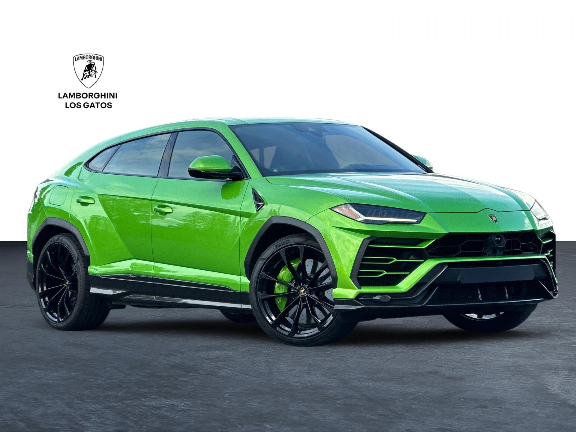 /2022 Lamborghini Urus