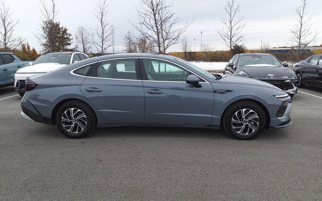 2026 Hyundai Sonata Hybrid Blue