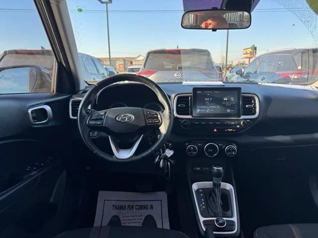2022 Hyundai Venue SEL