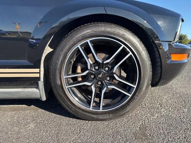 2005 Ford Mustang 