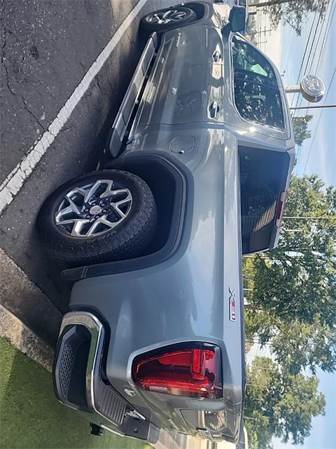 2025 GMC Sierra 1500 4WD Crew Cab Short Box SLT