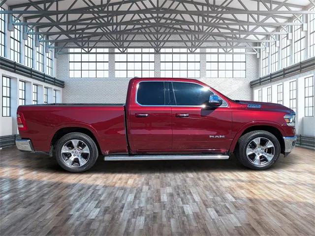 2019 RAM 1500 Laramie Quad Cab 4x2 64 Box