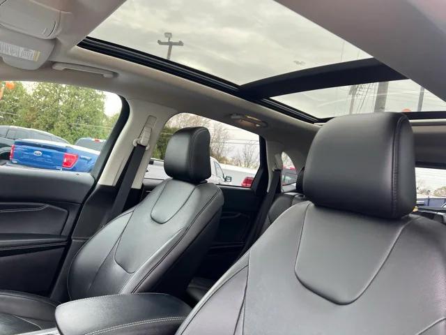 2021 Ford Edge Titanium 2021 Ford Edge Titanium