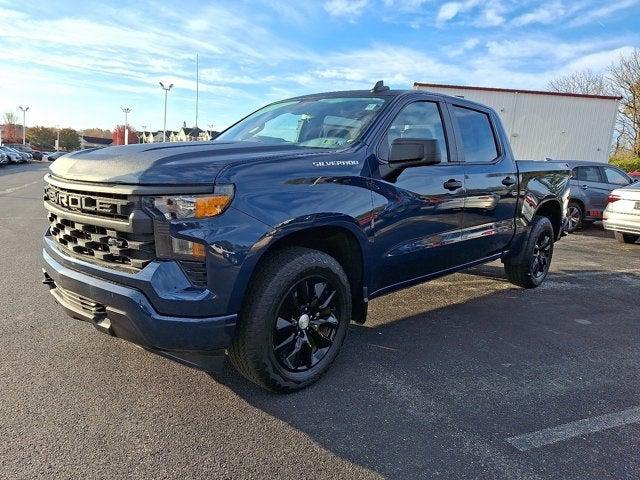 2022 Chevrolet Silverado 1500 4WD Crew Cab Short Bed Custom 2022 Chevrolet Silverado 1500 4WD Crew Cab Short Bed Custom