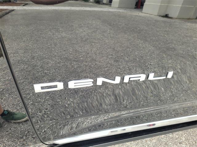 2023 GMC Yukon XL 4WD Denali Ultimate 2023 GMC Yukon XL 4WD Denali Ultimate