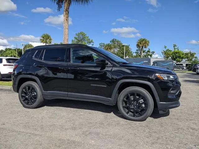 2026 Jeep Compass Latitude Altitude