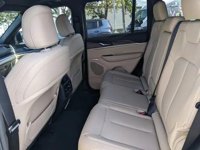 2025 Jeep Grand Cherokee Limited 4x4