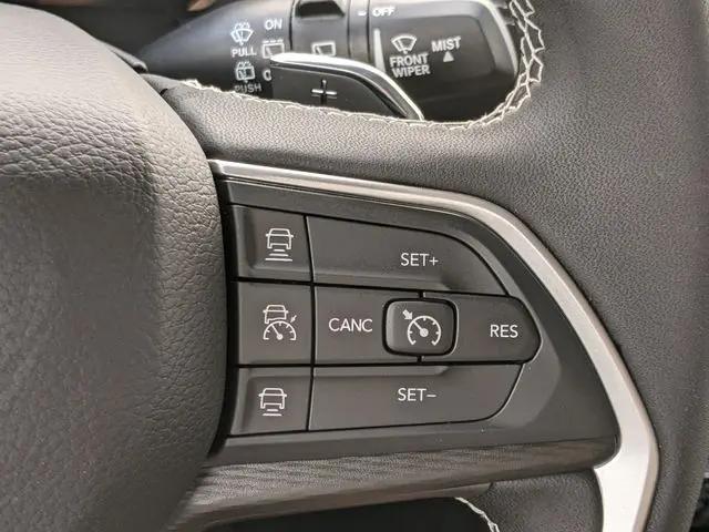 2025 Jeep Grand Cherokee Laredo 4x2