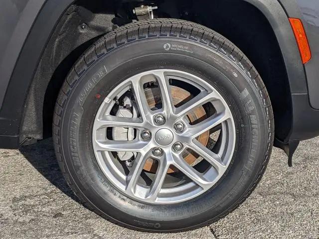 2025 Jeep Grand Cherokee Laredo X 4x2