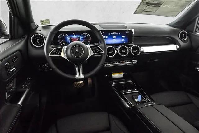 2026 Mercedes-Benz GLB 4MATIC