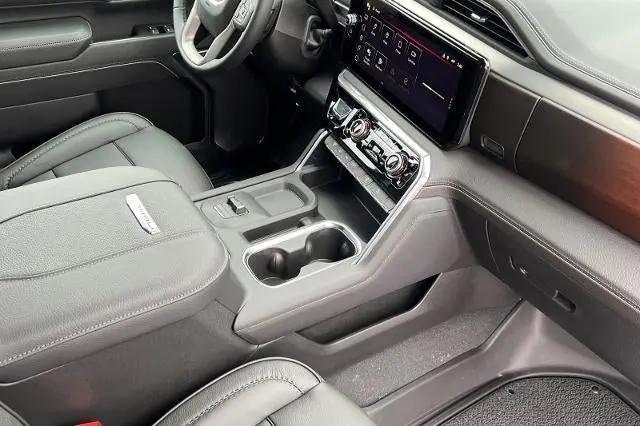 2026 GMC Sierra 2500HD Crew Cab, Standard Bed, Denali, 4WD