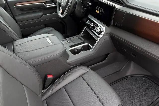 2026 GMC Sierra 2500HD Crew Cab, Standard Bed, Denali, 4WD