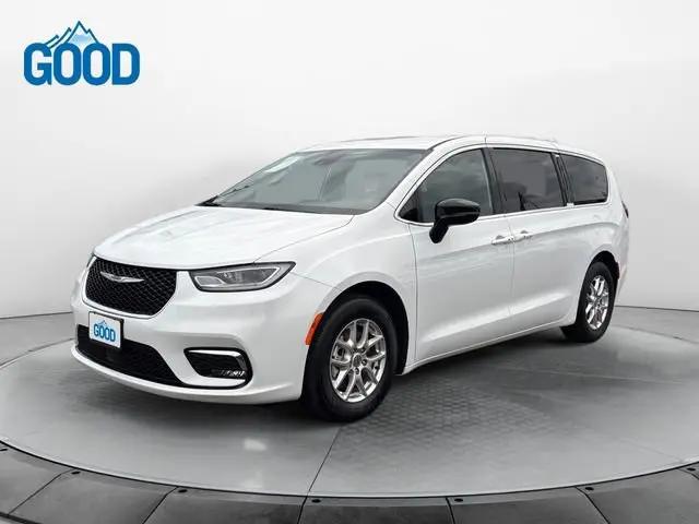 2024 Chrysler Pacifica Touring for sale in Renton, WA