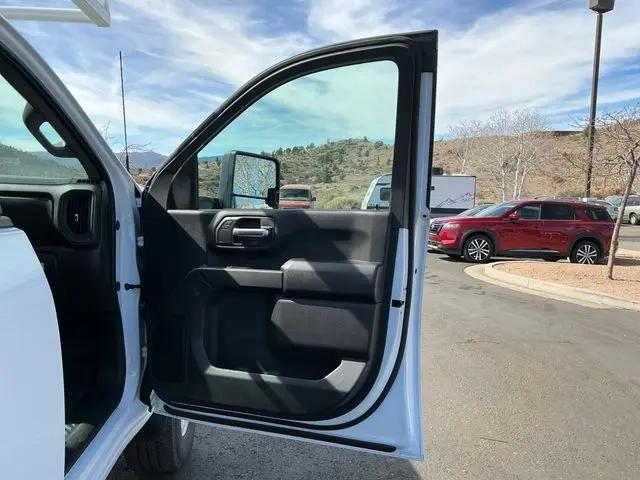2025 Chevrolet Silverado 3500HD 4WD Double Cab Long Bed Work Truck