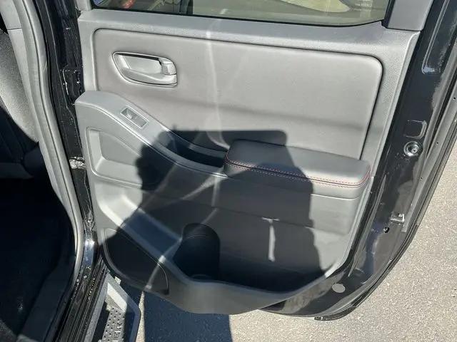 2026 Nissan Frontier Crew Cab PRO-4X 4x4