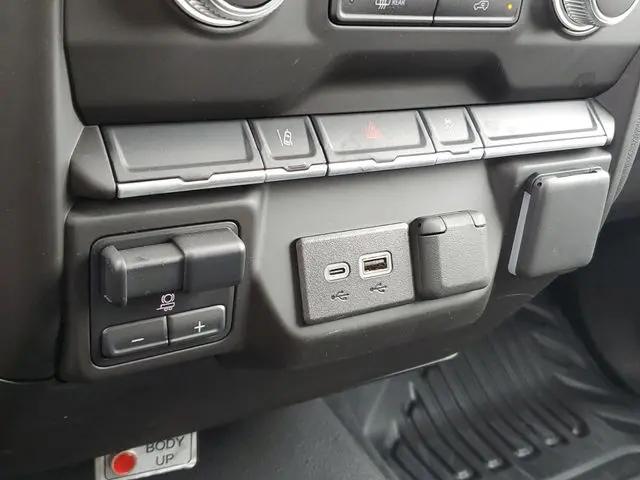 2025 GMC Sierra 3500HD Pro
