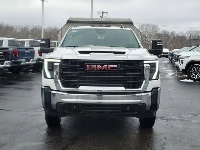 2025 GMC Sierra 3500HD Pro