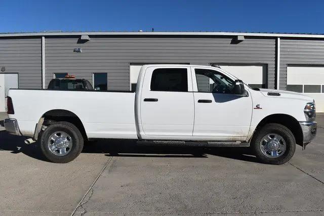 2026 Ram 3500 Tradesman Crew Cab 4x4 8' Box