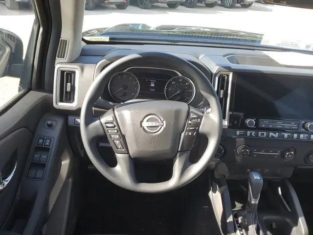 2026 Nissan Frontier Crew Cab SV 4x4