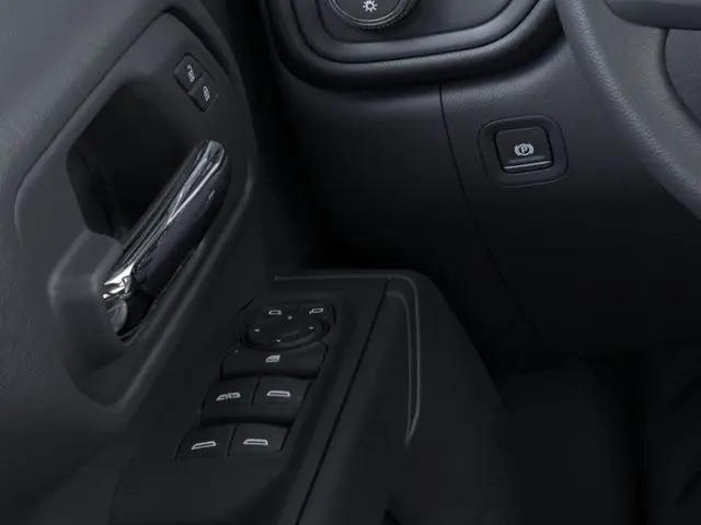2026 GMC Sierra 2500HD Double Cab, Standard Bed, Pro, RWD