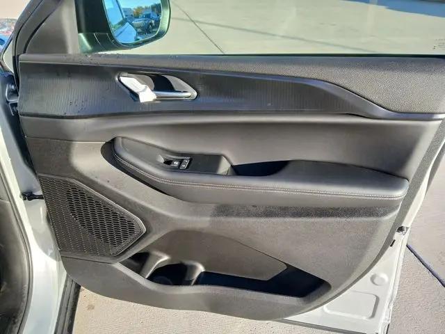 2025 Jeep Grand Cherokee L Laredo 4x4