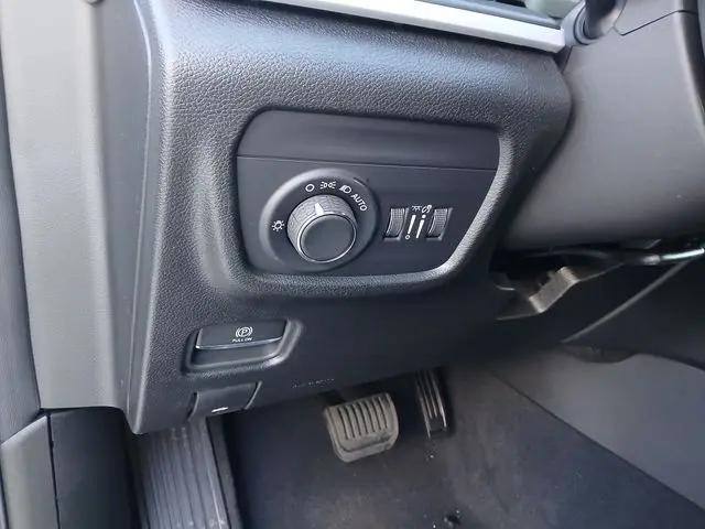 2025 Jeep Grand Cherokee L Laredo 4x4