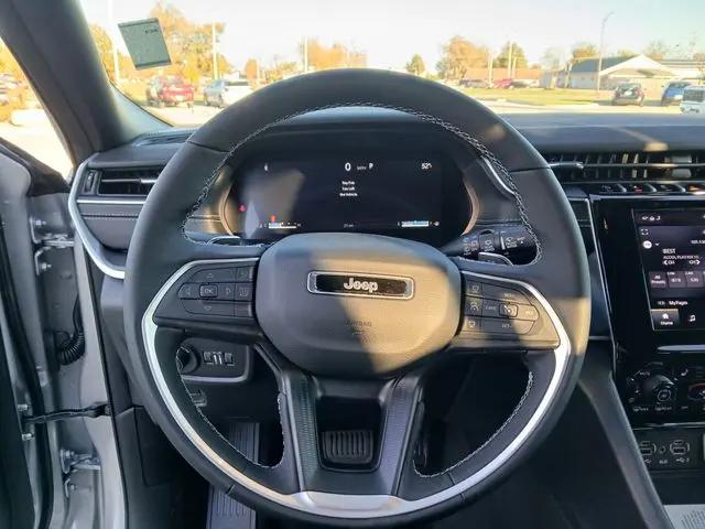 2025 Jeep Grand Cherokee L Laredo 4x4
