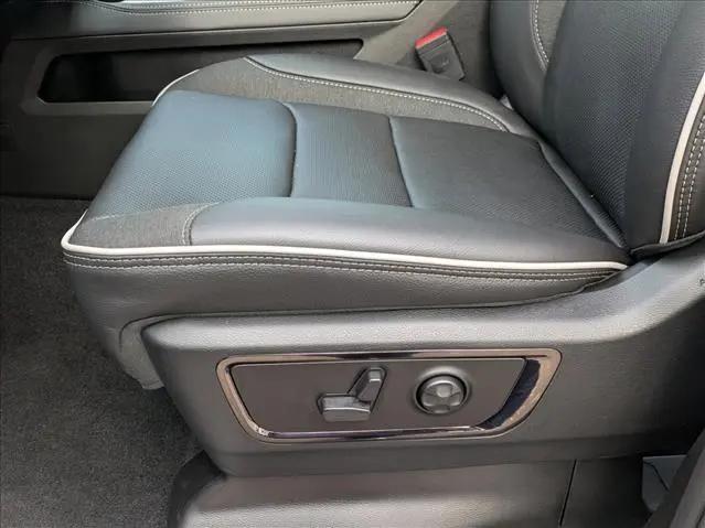 2026 Ram 1500 Limited Crew Cab 4x4 5'7" Box