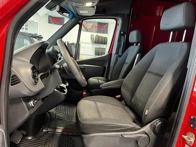 2019 Freightliner Sprinter Standard Roof V6