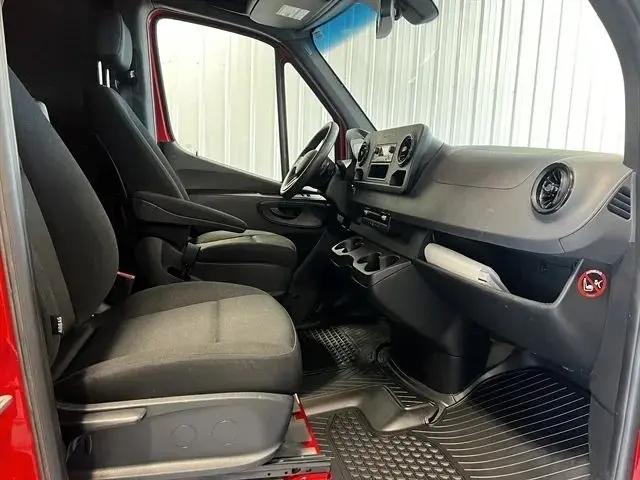 2019 Freightliner Sprinter Standard Roof V6