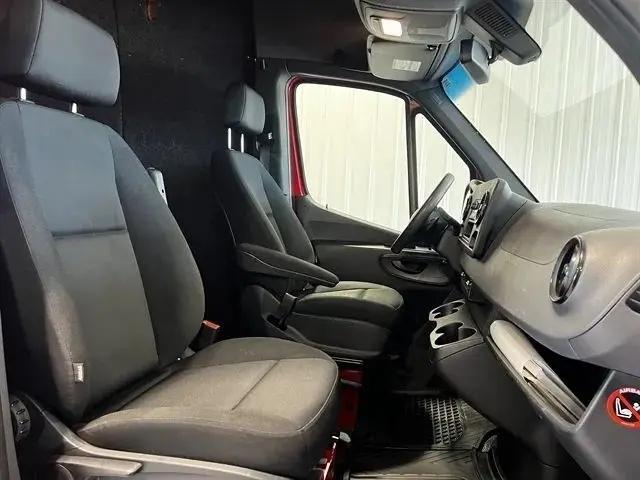 2019 Freightliner Sprinter Standard Roof V6