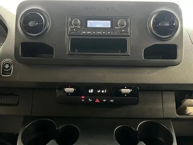 2019 Freightliner Sprinter Standard Roof V6
