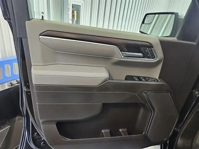 2024 GMC Sierra 1500 4WD Crew Cab Short Box SLT