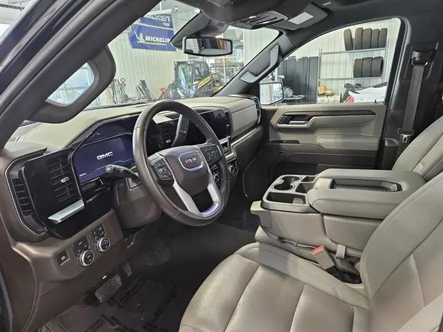 2024 GMC Sierra 1500 4WD Crew Cab Short Box SLT