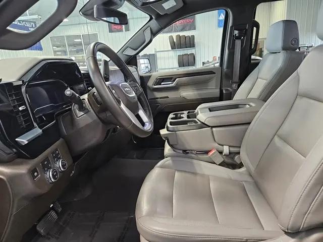 2024 GMC Sierra 1500 4WD Crew Cab Short Box SLT