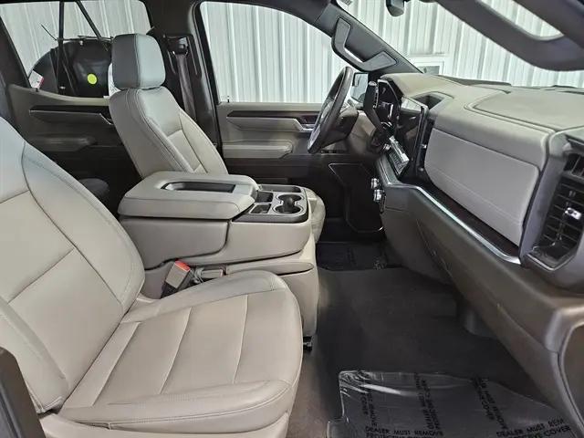 2024 GMC Sierra 1500 4WD Crew Cab Short Box SLT