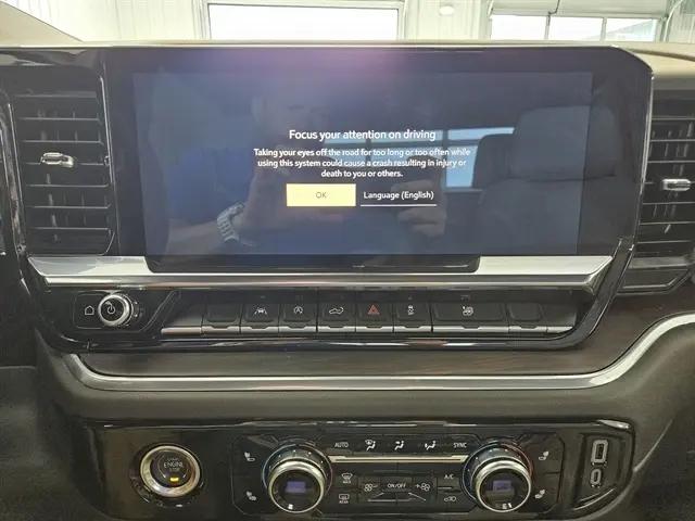 2024 GMC Sierra 1500 4WD Crew Cab Short Box SLT