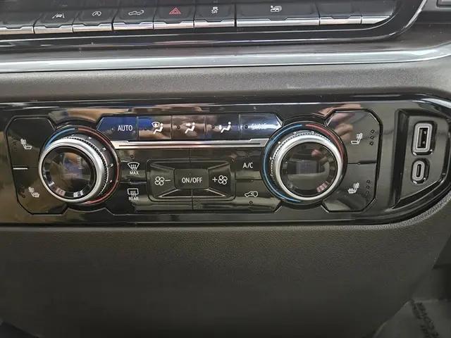 2024 GMC Sierra 1500 4WD Crew Cab Short Box SLT