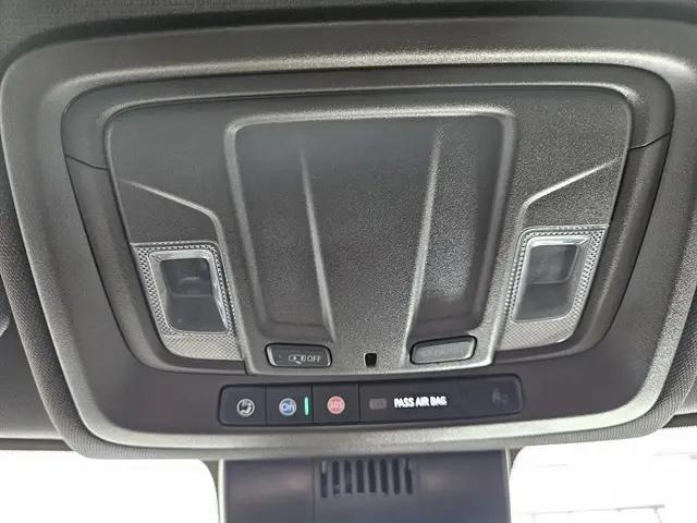 2024 GMC Sierra 1500 4WD Crew Cab Short Box SLT