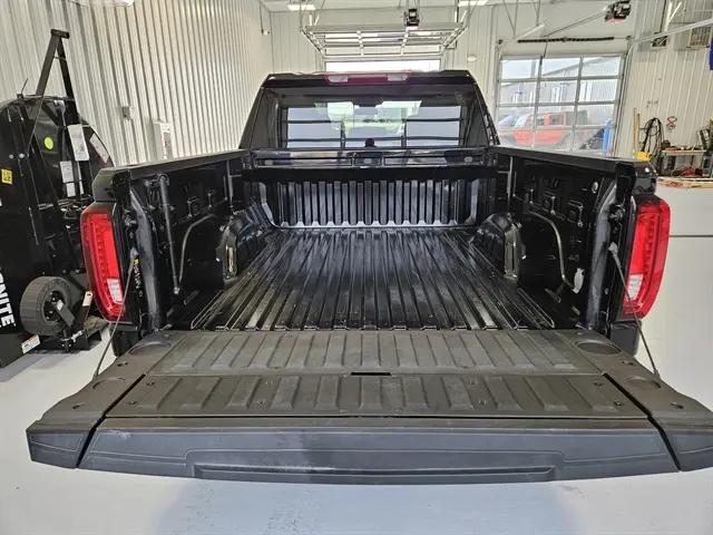 2024 GMC Sierra 1500 4WD Crew Cab Short Box SLT