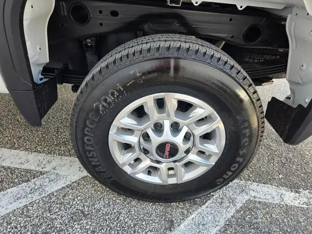 2026 GMC Sierra 2500HD Double Cab, Standard Bed, Pro, RWD
