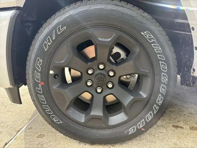 2026 Ram 1500 Lone Star Crew Cab 4x4 57 Box