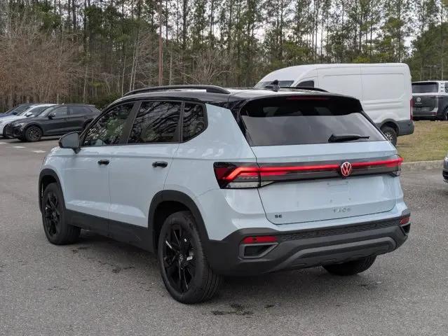 2026 Volkswagen Taos SE Black