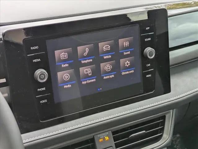2026 Volkswagen Taos SE Black